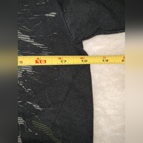 Tapout Rare! Black With Metallic BlueGraphic T-Shirt - Picture 6 of 7